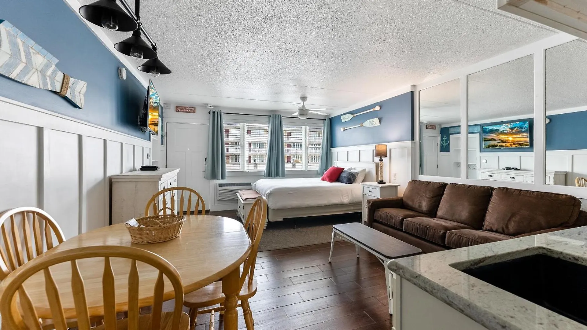Beachcomber 3* Avalon