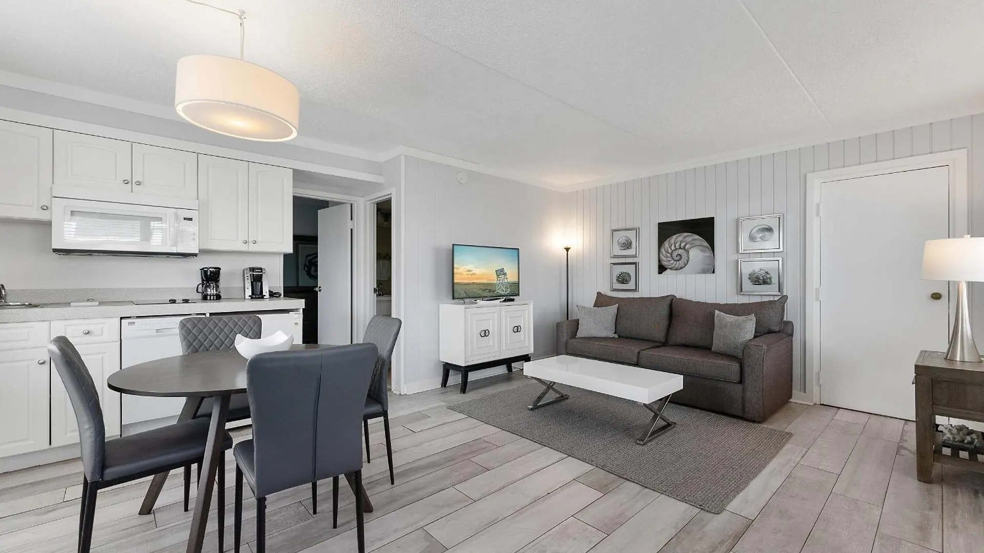 Aparthotel Beachcomber 3*