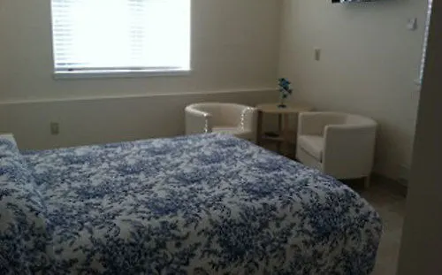 Surfside Suites Hotel 3*