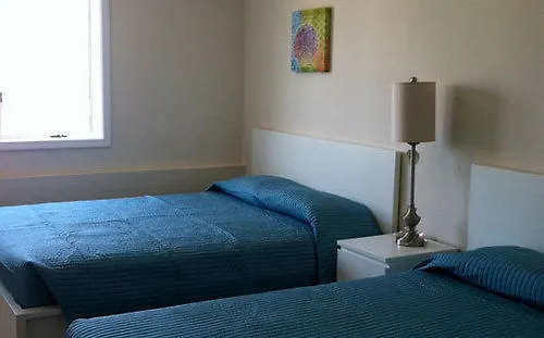 Hotel Surfside Suites