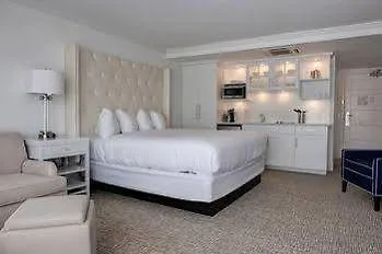 Golden Hotel
